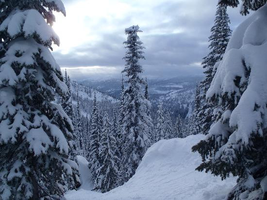 Whitewater Ski Resort景点图片