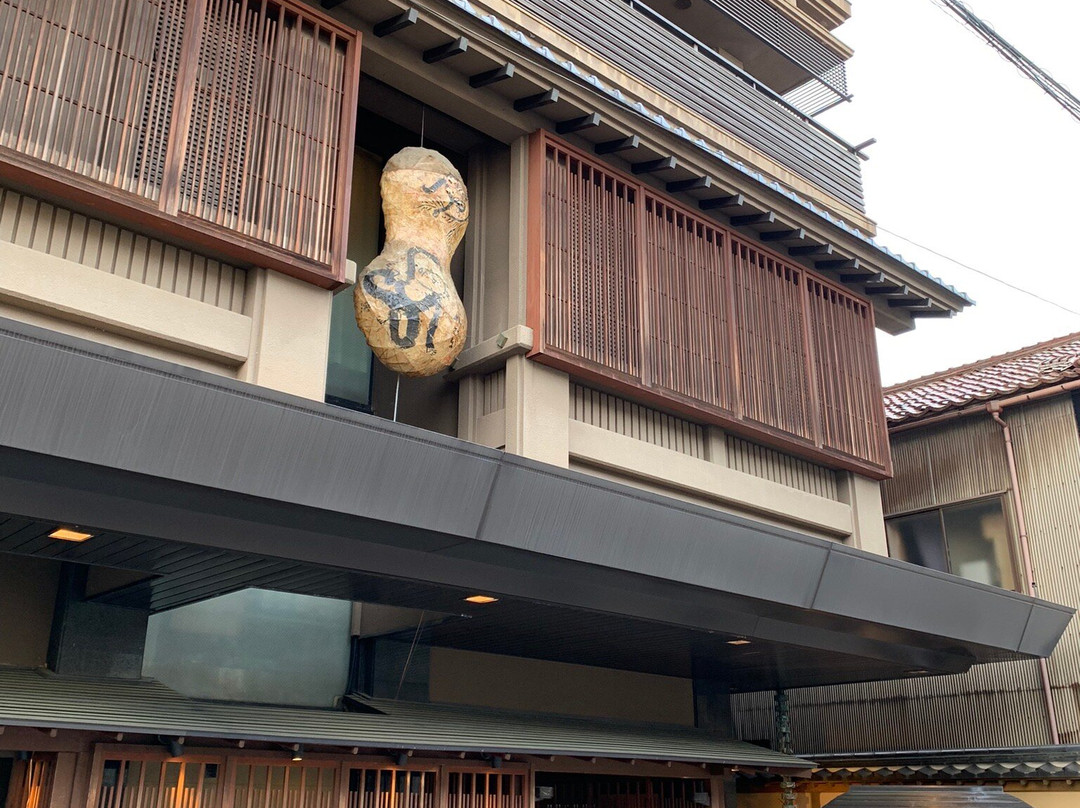 叶渡莉旅馆主图