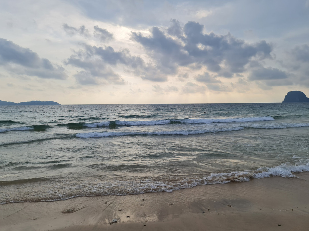 Farang Beach景点图片