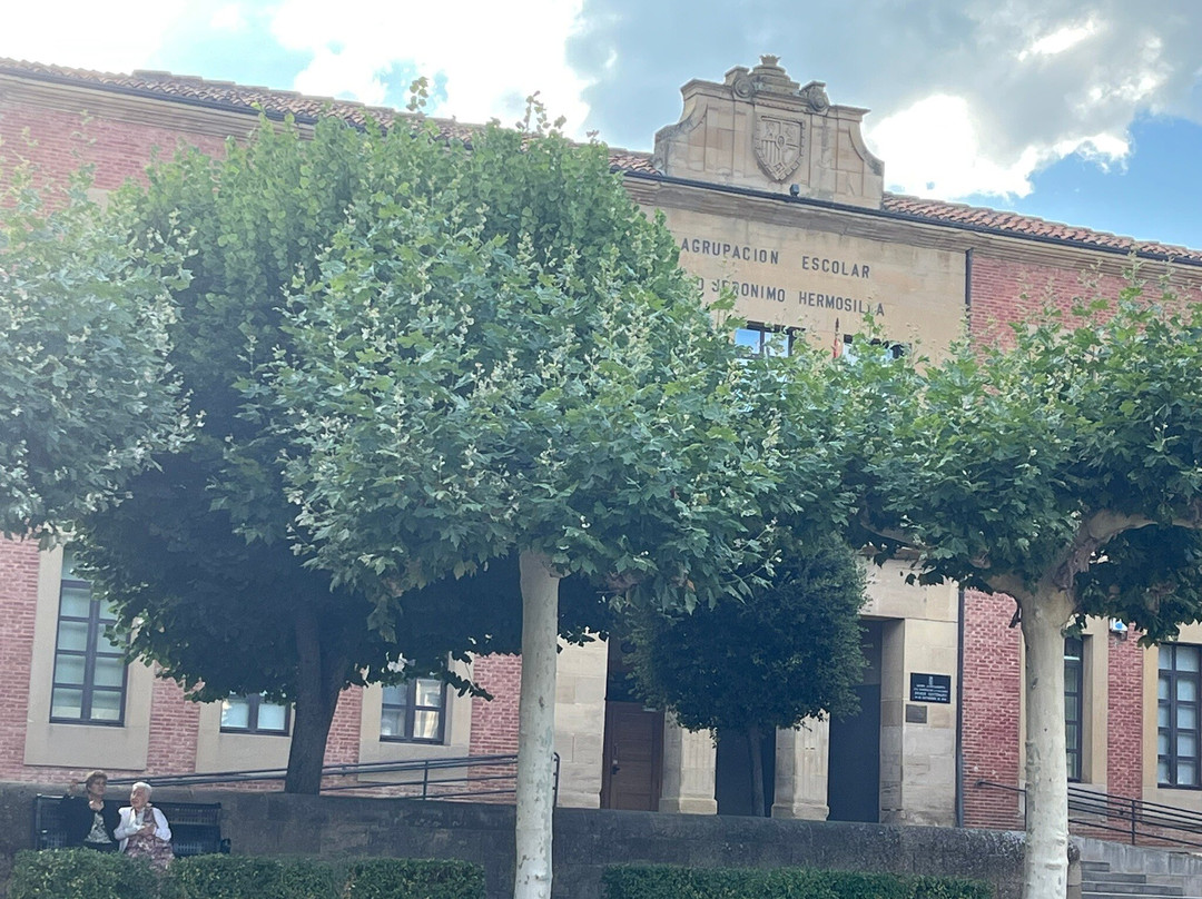 Ayuntamiento Santo Domingo De La Calzada-圣多明各德拉卡尔萨达必去景点
