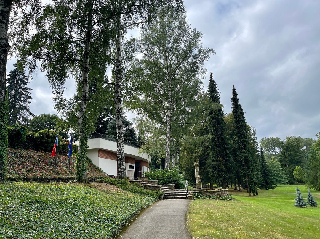 Memorial of Dr. Edvarda Benese景点图片