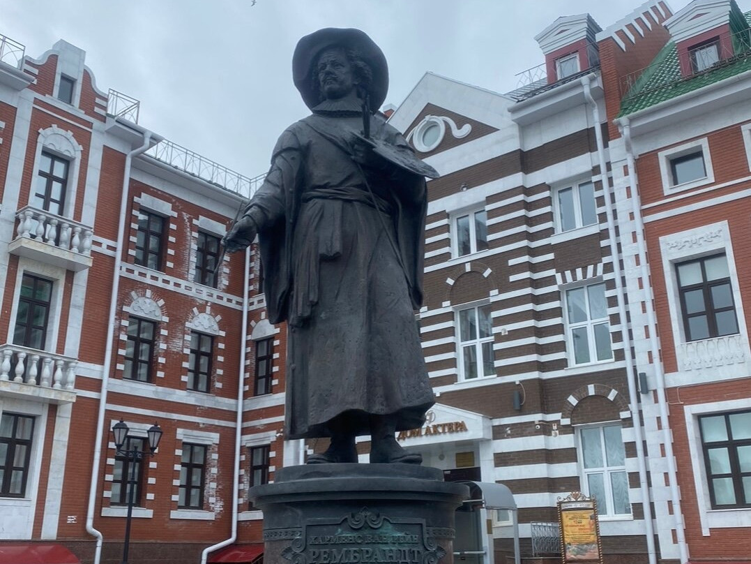Monument to Rembrandt-Yoshkar-Ola必去景点