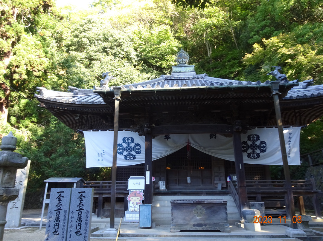 Yakuriji Temple景点图片