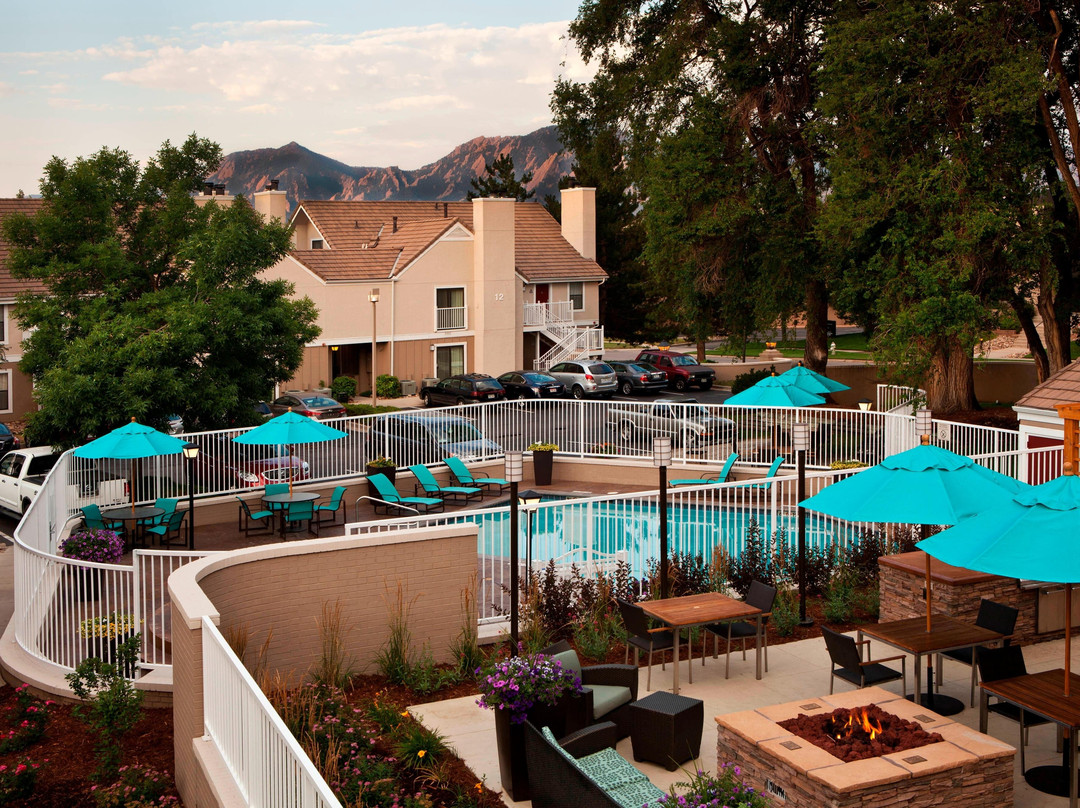 博尔德原住客栈主图