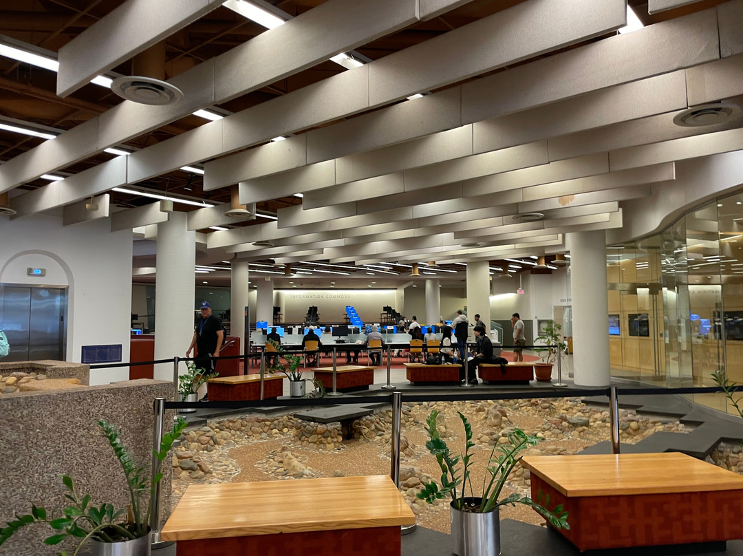 多伦多公共图书馆-多伦多必去景点