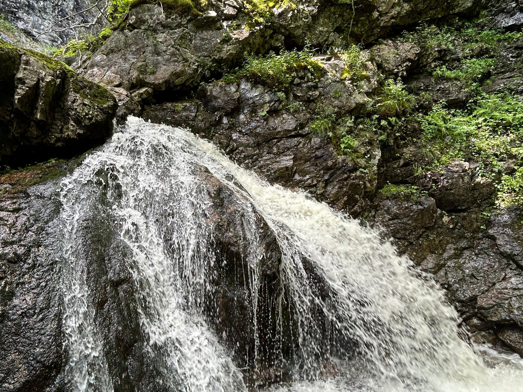 Uisge Ban Falls-Baddeck必去景点