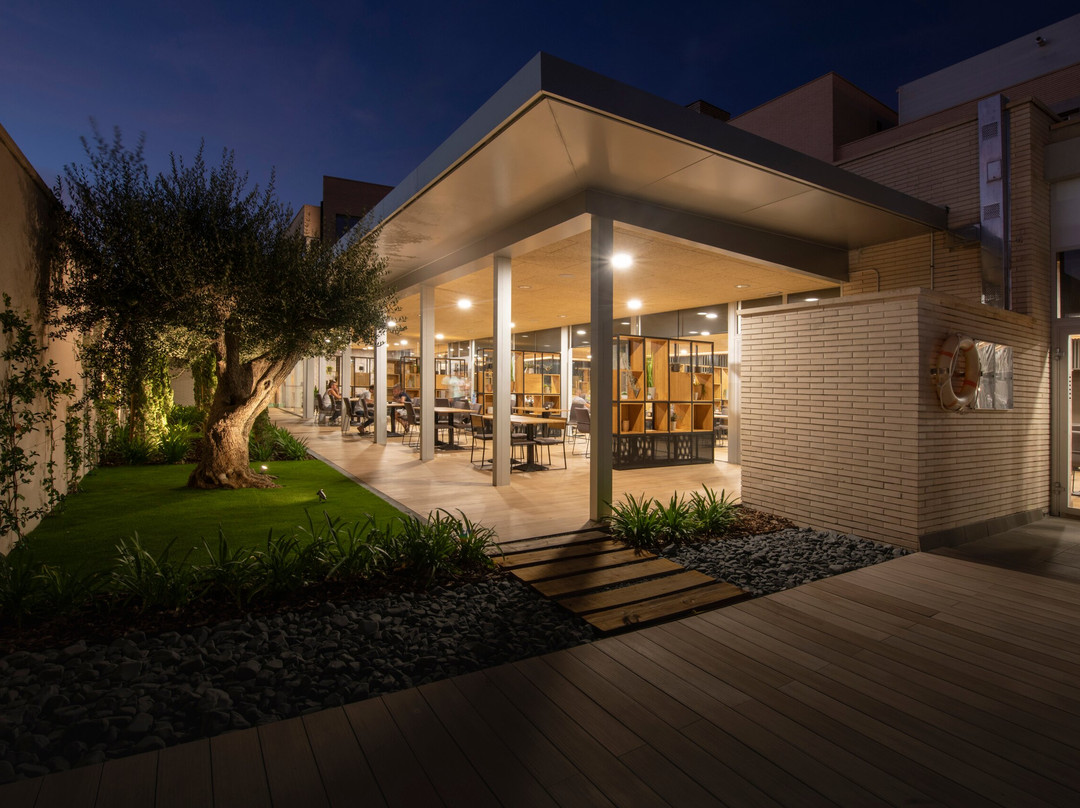 塔拉克公园酒店主图