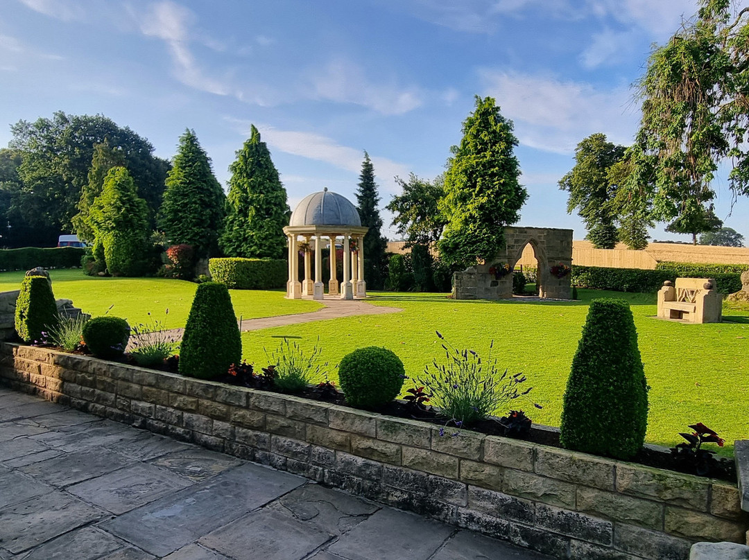 Rogerthorpe Manor Hotel主图