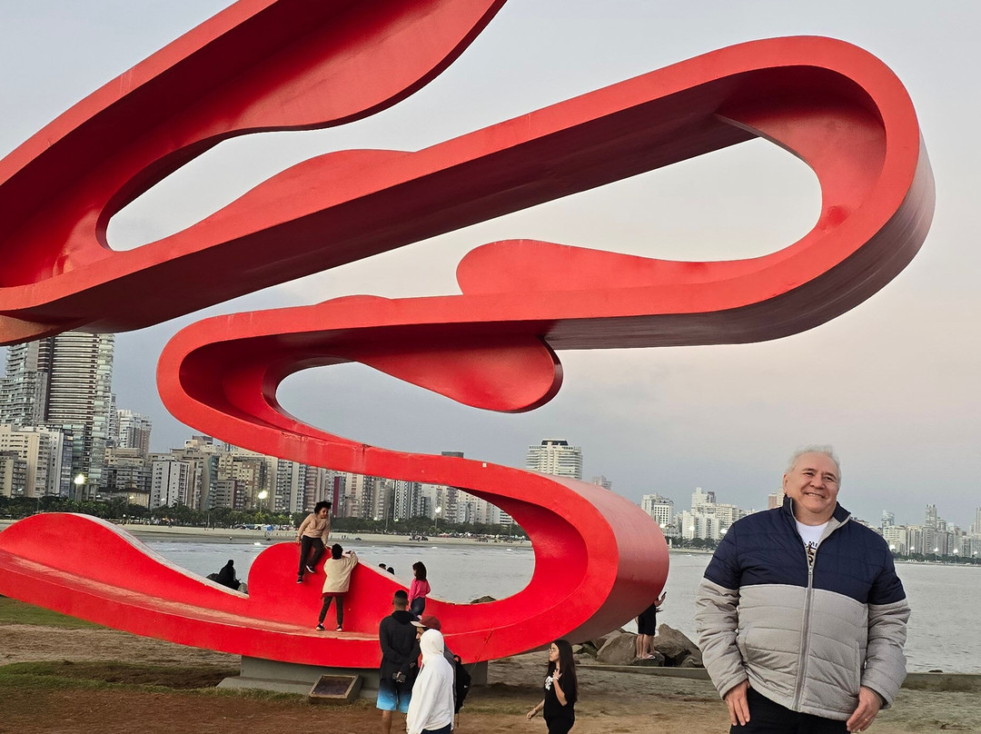 Escultura Tomie Ohtake-桑托斯必去景点