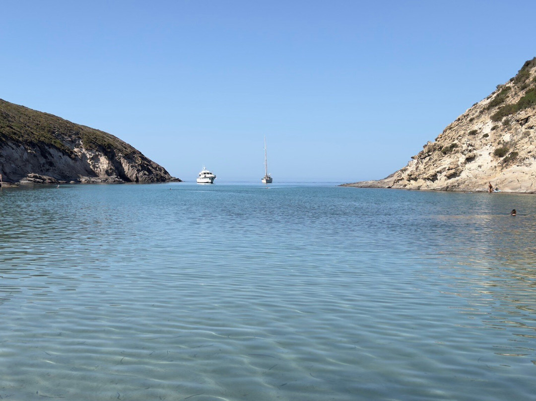 Spiaggia Cala Lunga-Calasetta必去景点