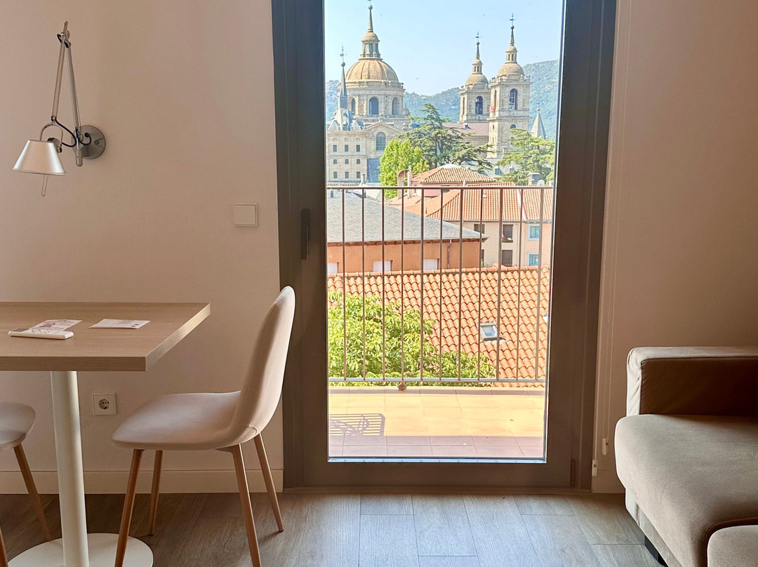 San Lorenzo Suites Hotel主图