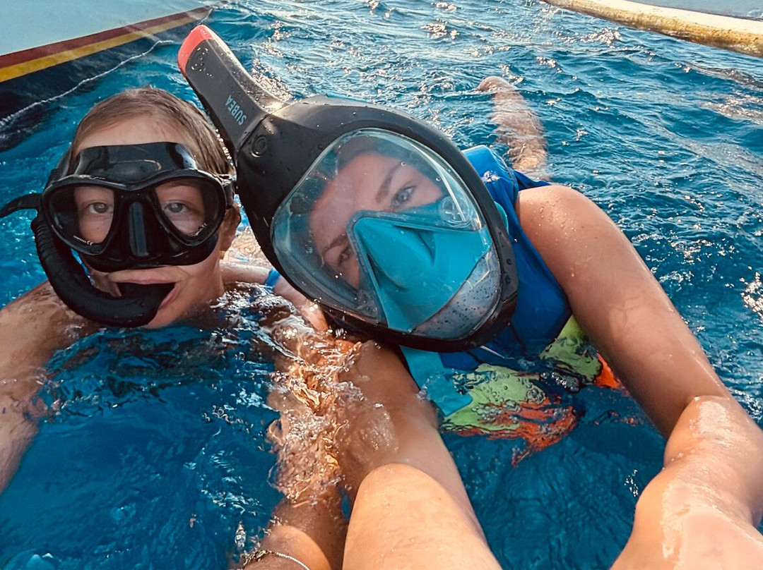 Watching Dolphin Lovina With Budi景点图片