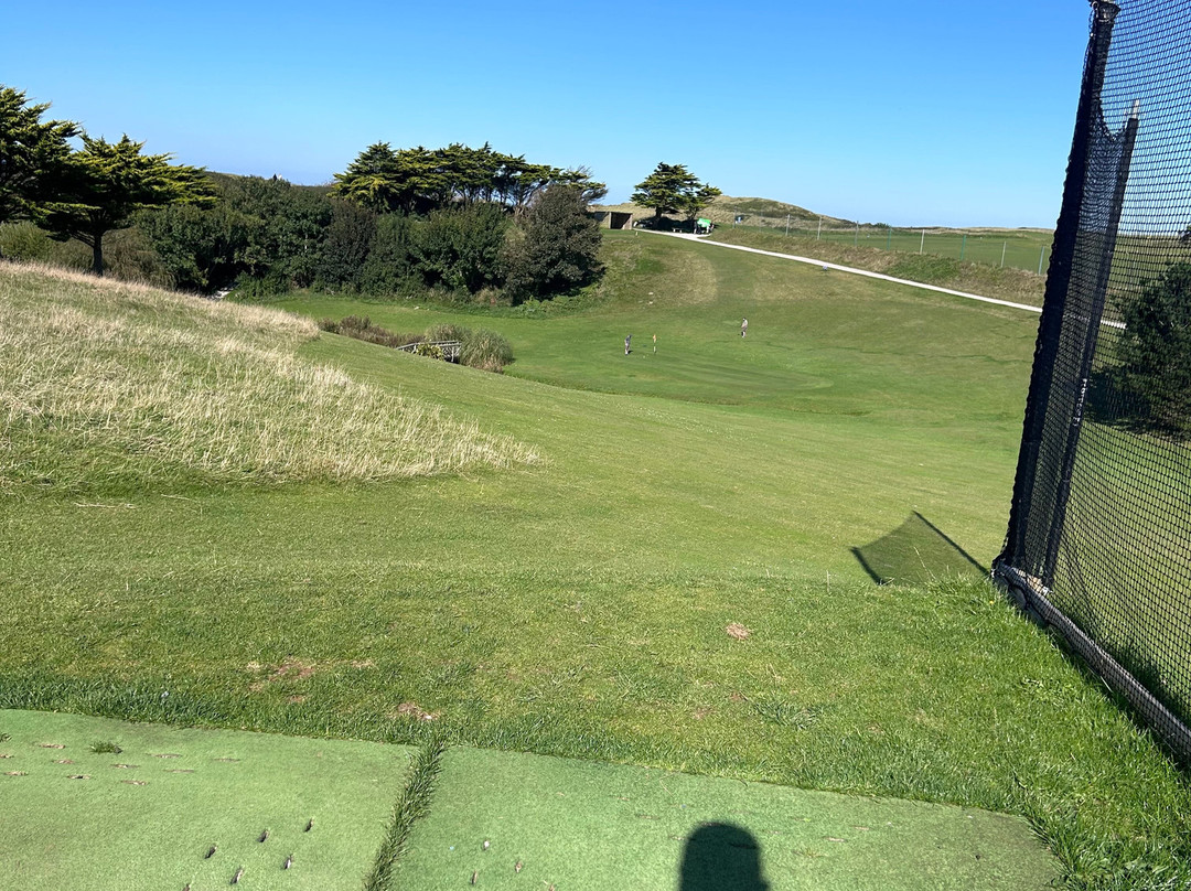 Holywell Bay Golf景点图片