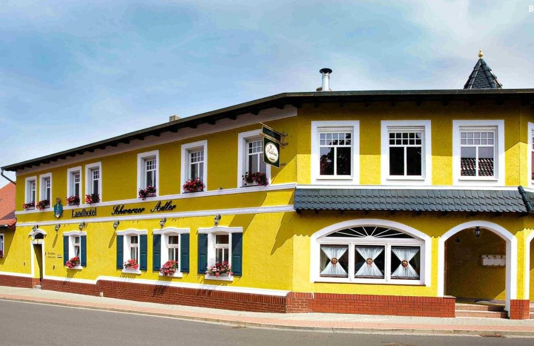 Landhotel Schwarzer Adler主图