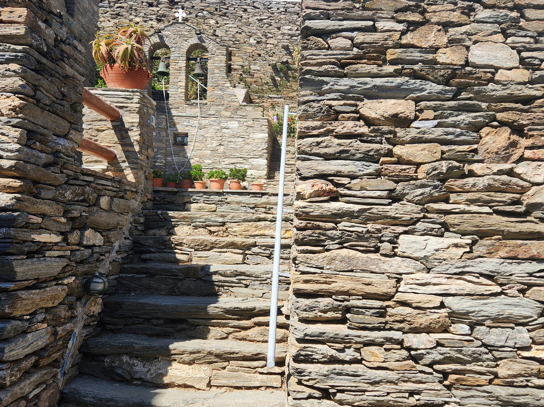 Explore Andros-安德罗斯必去景点