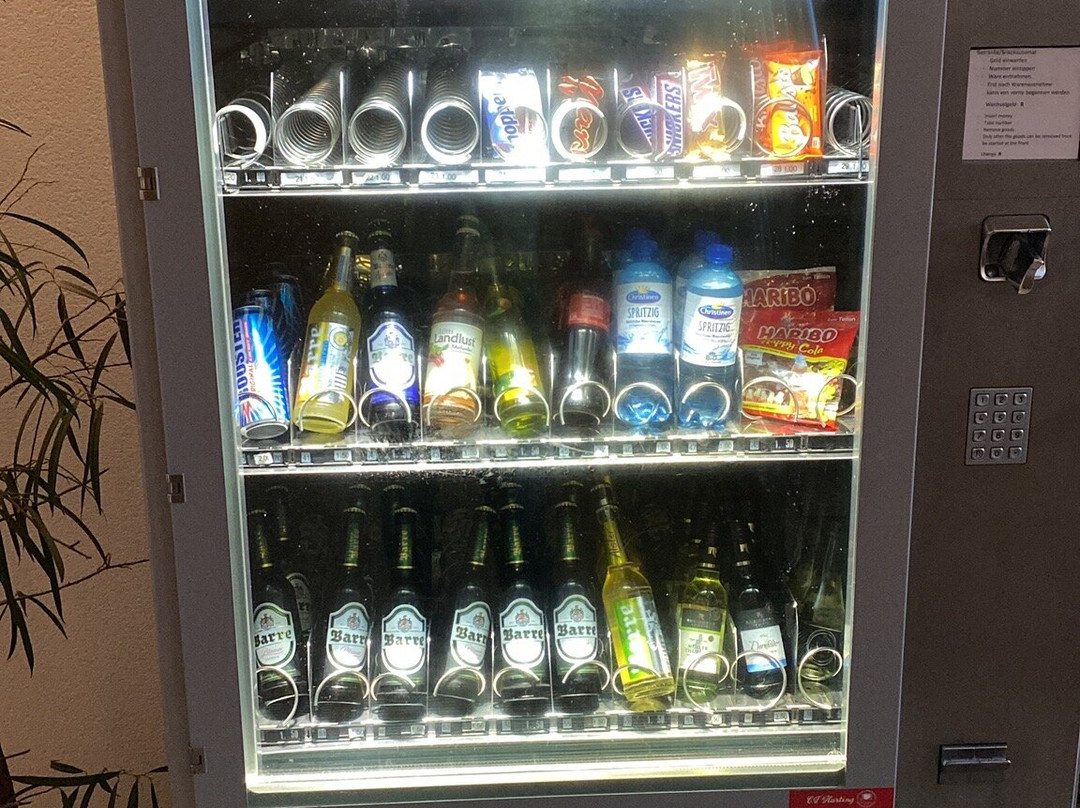 湖波特斯酒店餐厅主图