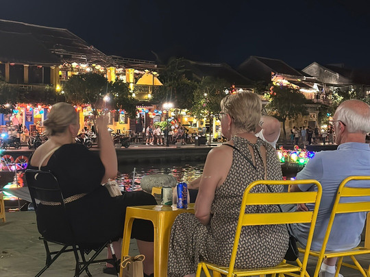 Mr Tom Crazy Bar-会安必去景点