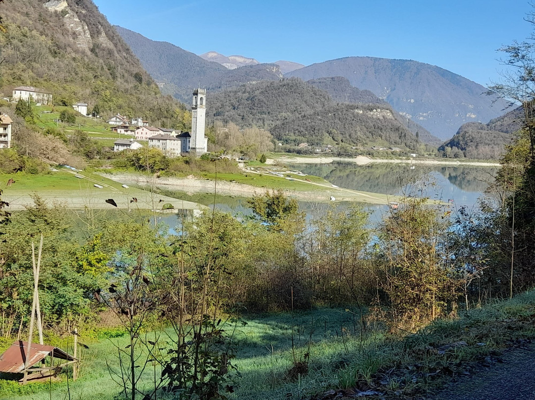 Lago di Corlo景点图片