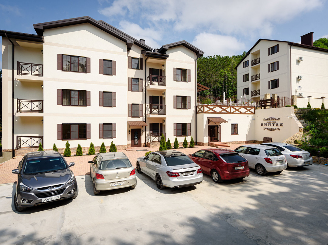 Apart-hotel Vintage With Its Own Winery