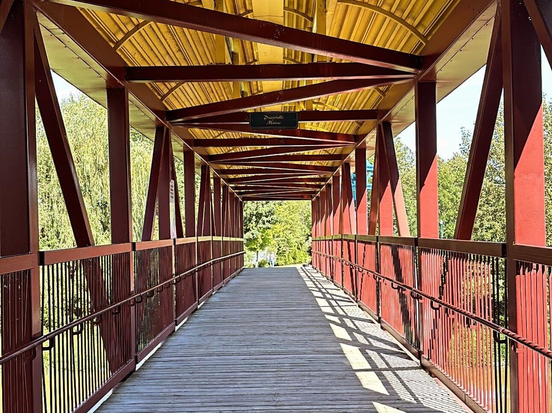 Parc de l'Ile-Pozer景点图片