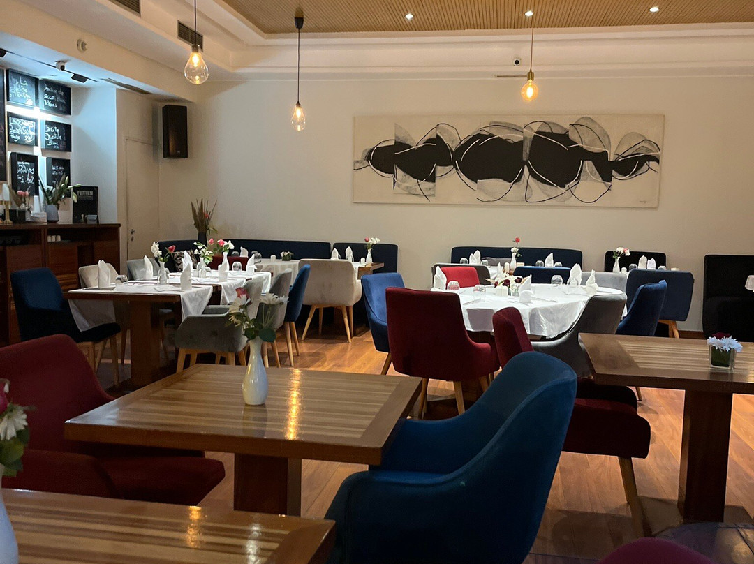 勒彼得里酒店主图