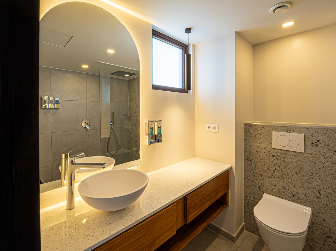 LionsDive Beach Resort主图