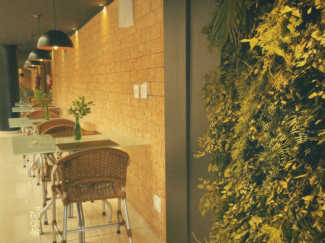 Oasis Tower Hotel主图