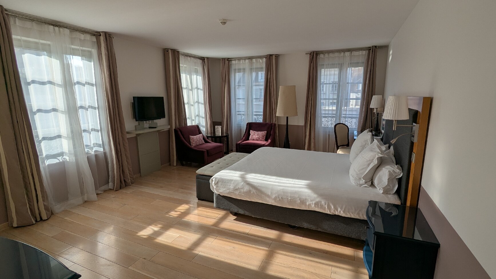 Mercure Maintenon-官方