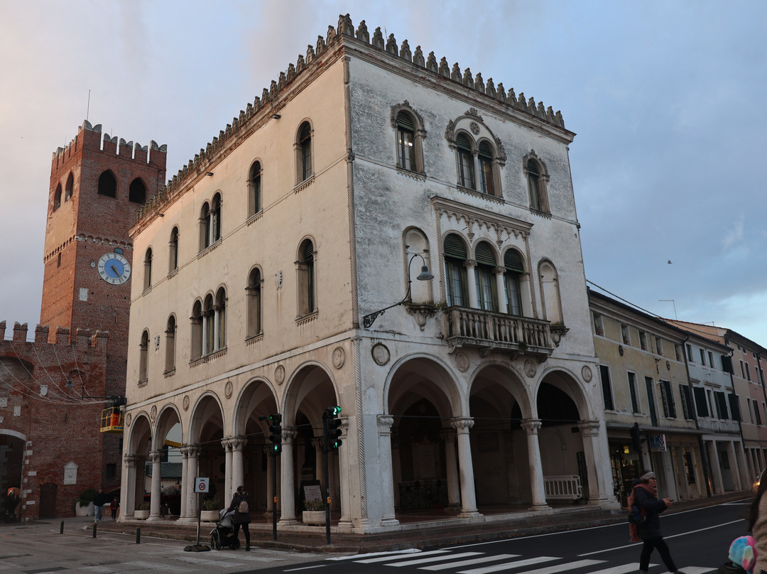 Palazzo della Loggia-Noale必去景点
