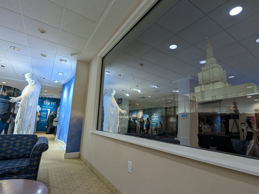 Idaho Falls Temple & Visitors' Center景点图片