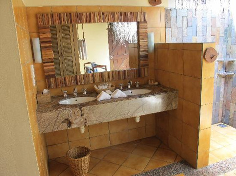 菲利兹尤岛度假村主图