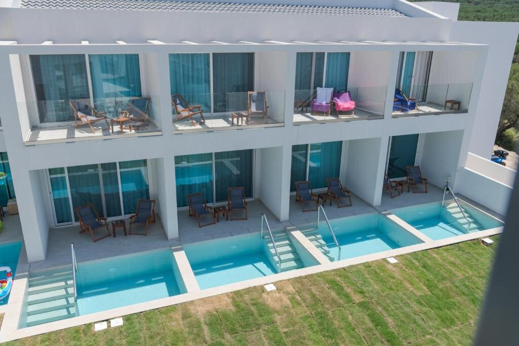 Mirage Bleu Hotel主图