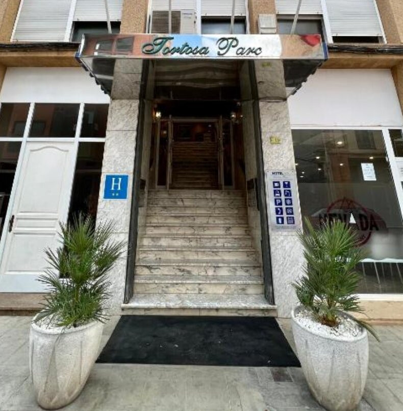 托尔托萨公园酒店主图
