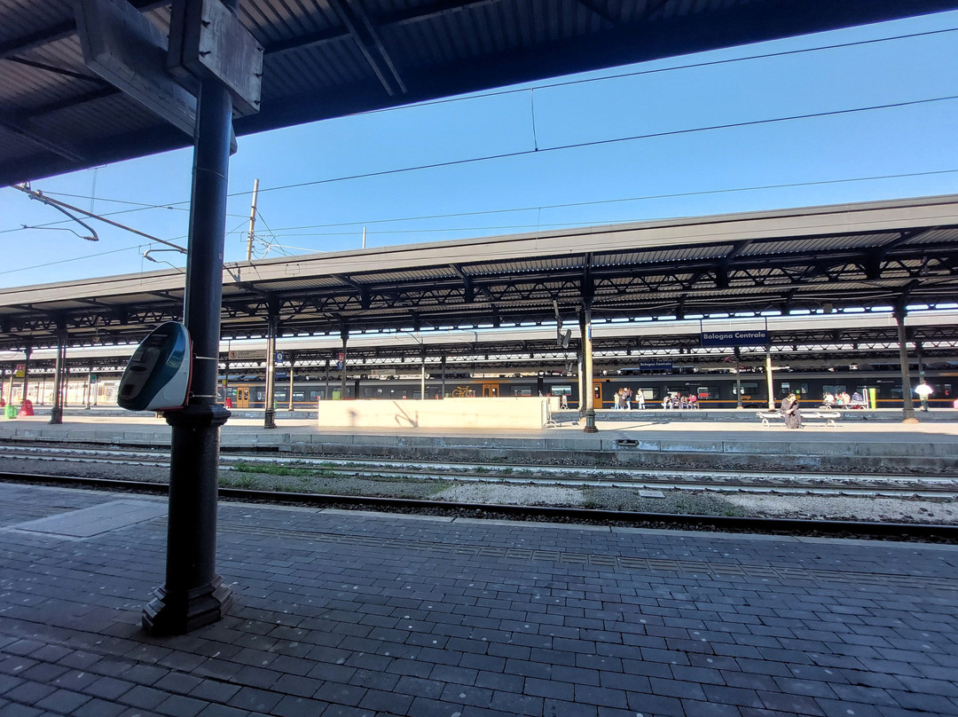 Stazione di Bologna Centrale景点图片