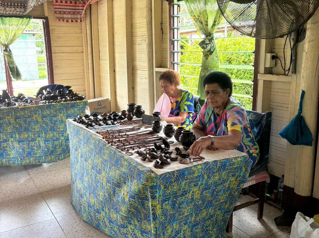 Lawai Pottery Village-辛加东卡必去景点