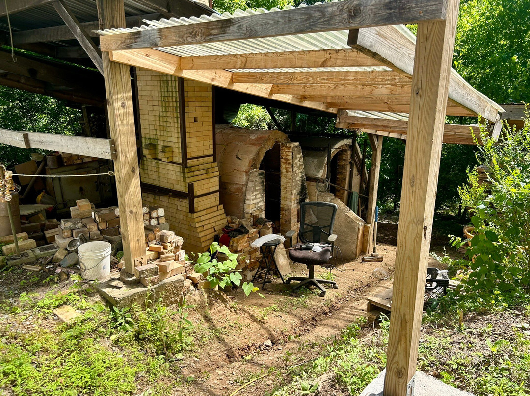 Smoke In The Mountains Pottery-Brasstown必去景点