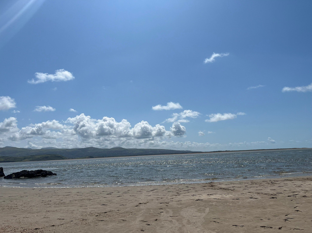 Borth y Gest Beach景点图片