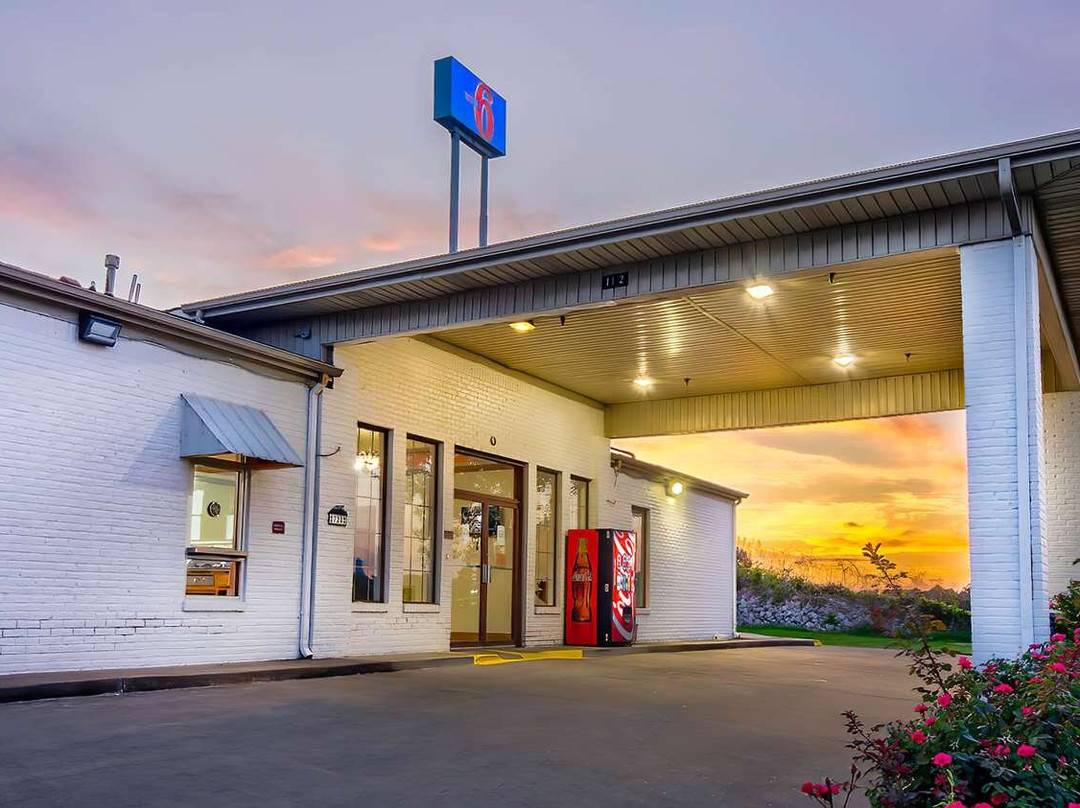 Calvert City酒店住宿-Motel 6 Grand Rivers, KY