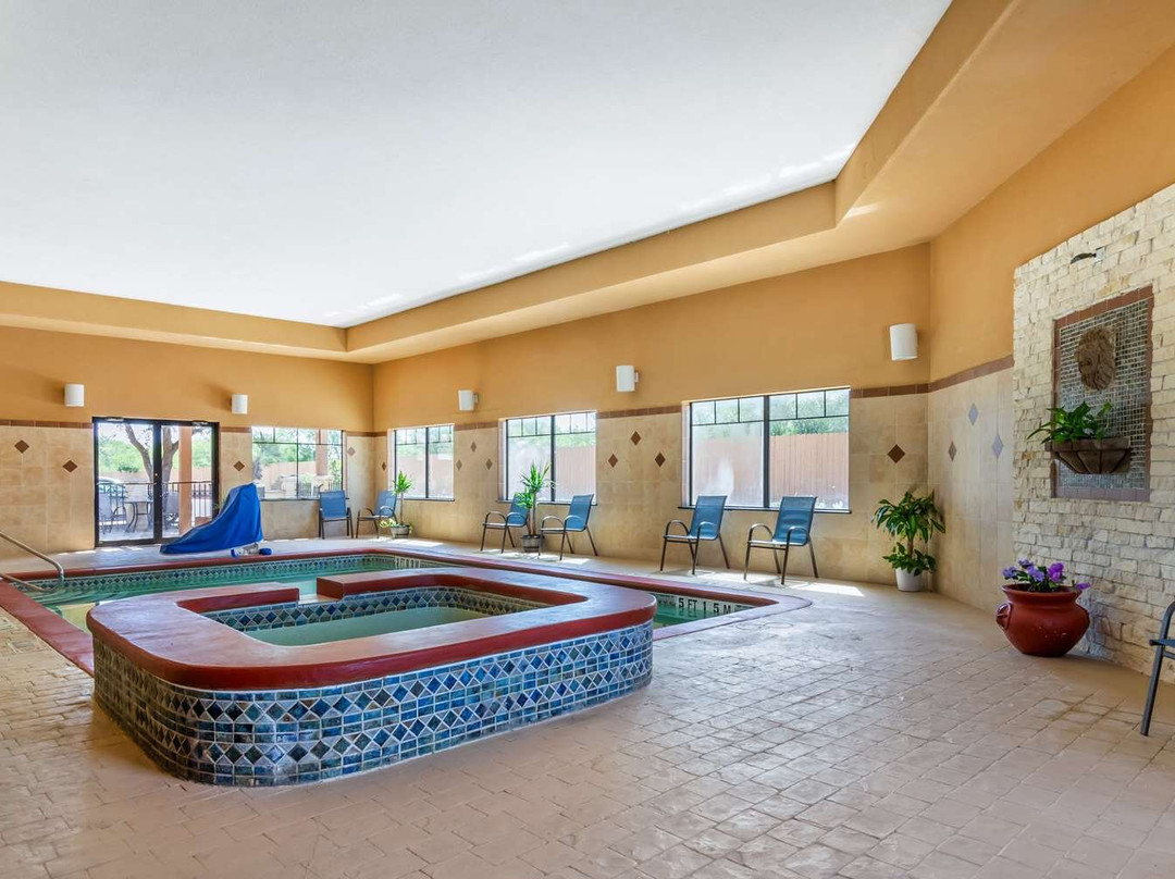 Hondo酒店住宿-Best Western Plus Lytle Inn & Suites