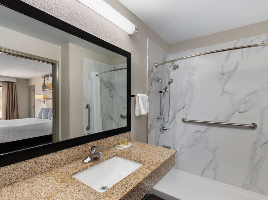 Coosa Pines酒店住宿-Days Inn by Wyndham Childersburg/Sylacauga