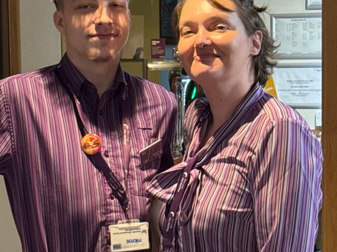 德比东普瑞米尔酒店主图