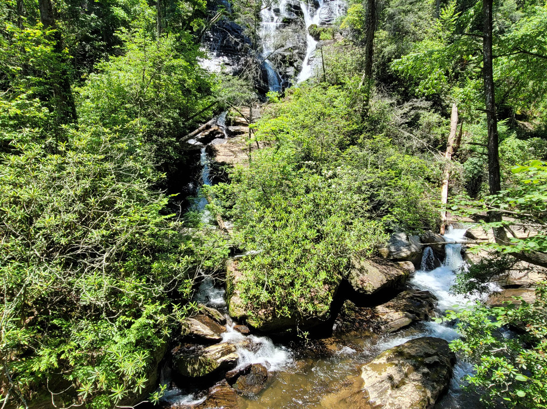 Dukes Creek Falls Trail-海伦必去景点