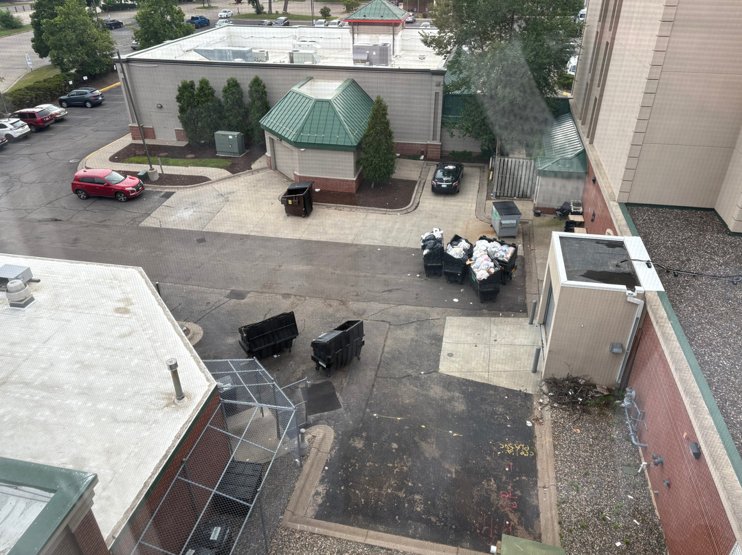 美国购物中心江山套房旅馆主图