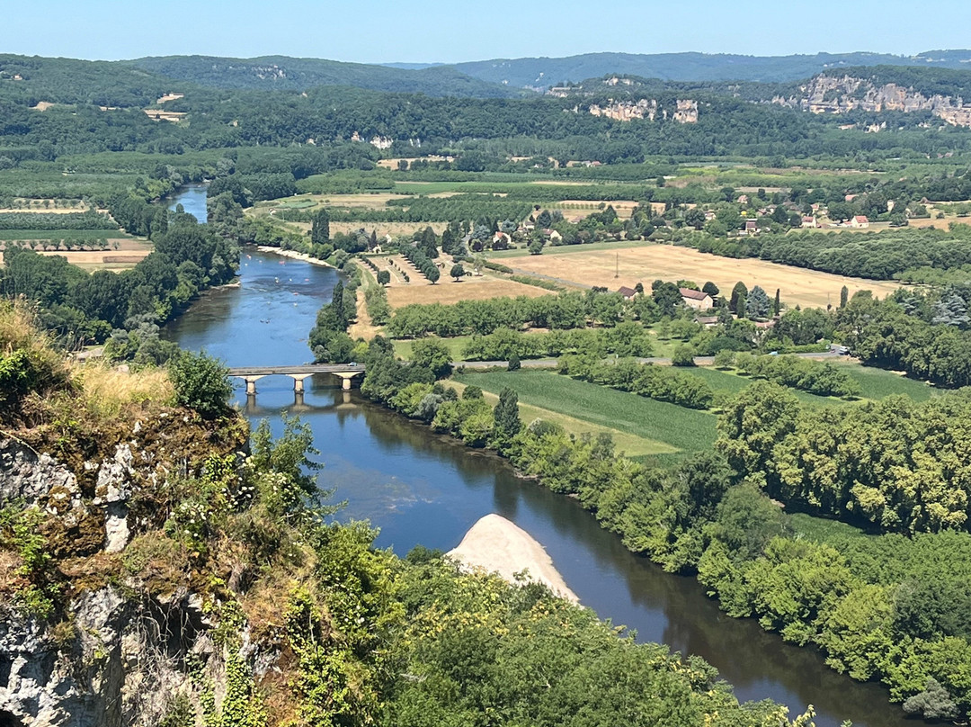 Taxi & Touring A La Carte-Saint-Vincent-de-Cosse必去景点