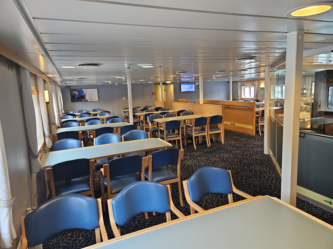 Arctic Umiaq Line-努克必去景点