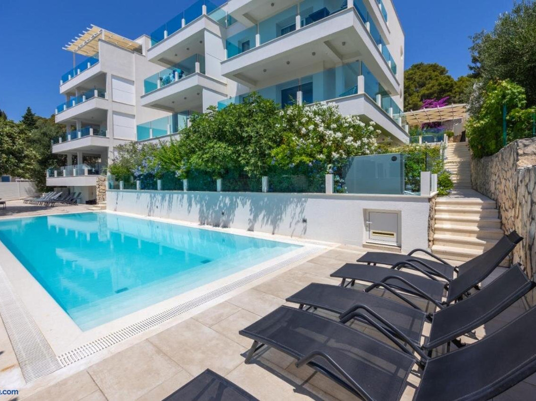 Villa Aqua