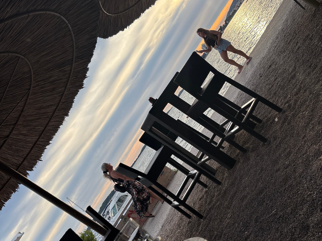 Melon Bay, Coffee And Fresh Juice Bar