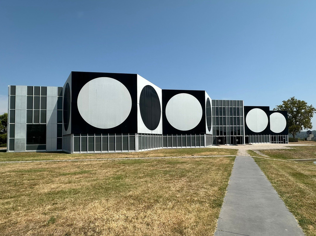 Fondation Vasarely-普罗旺斯必去景点