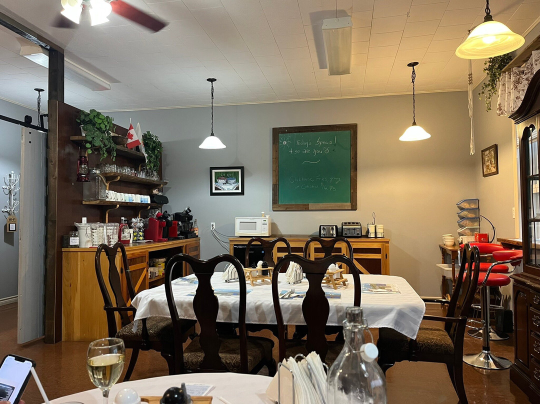 Genevieve Bay Inn主图