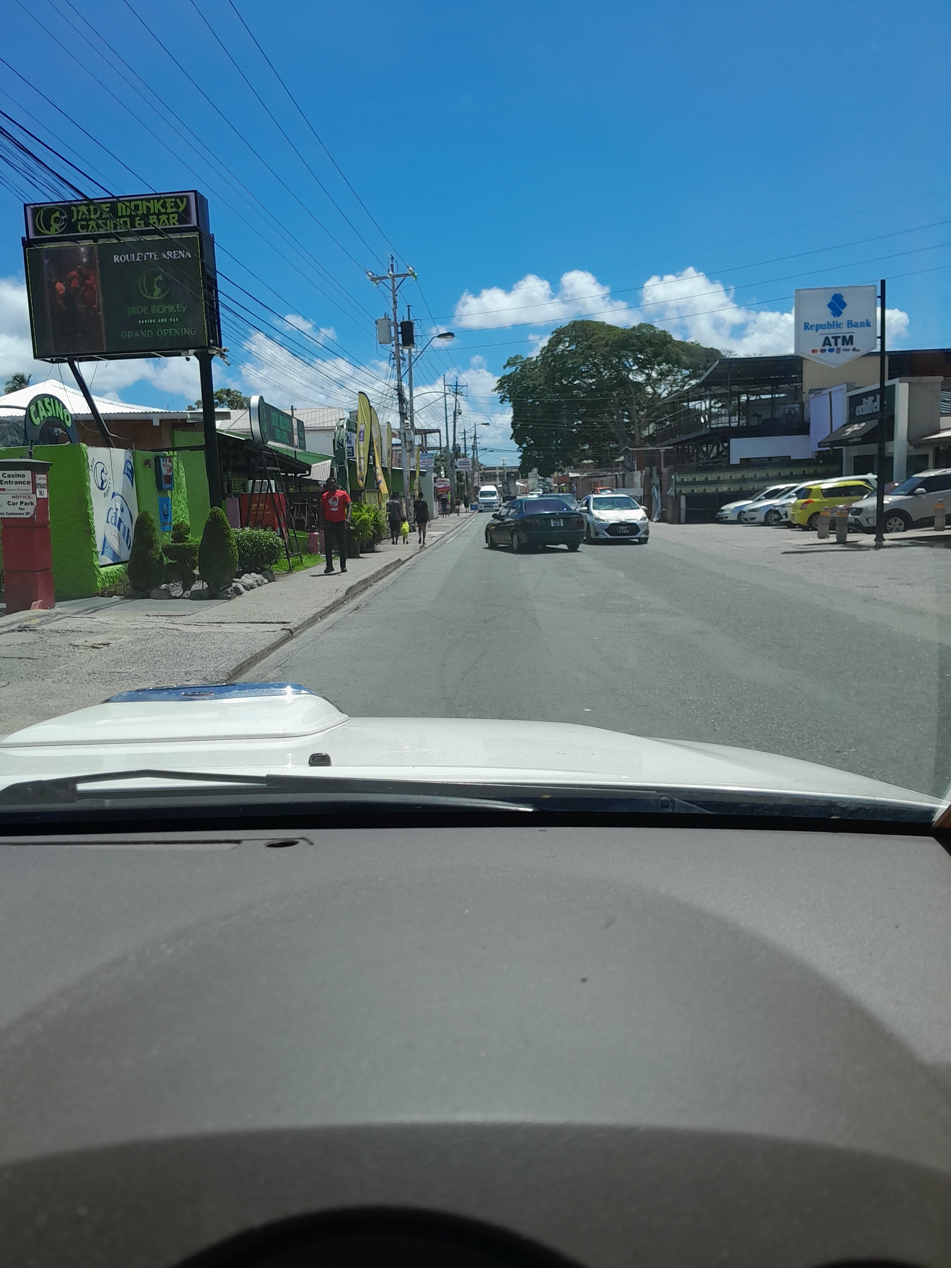 Sandy Point Beach Club-官方